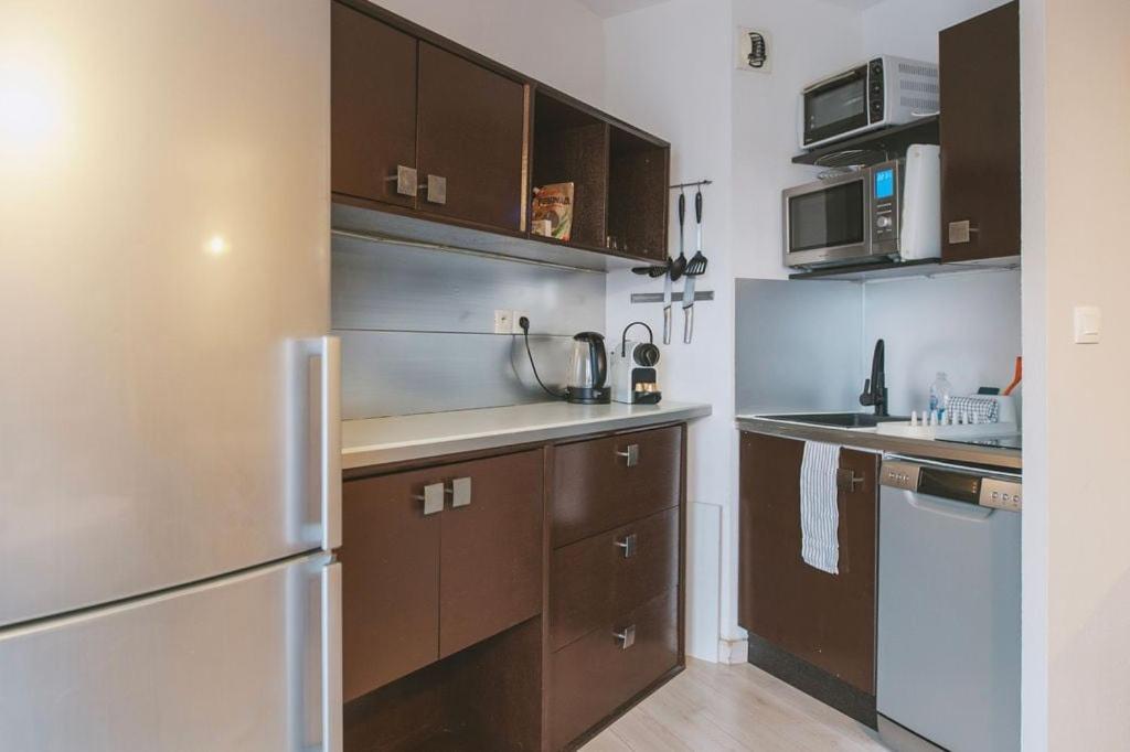 Appartement Le Rivieira Garage Et Terrasse, Au Bord Du Lez *